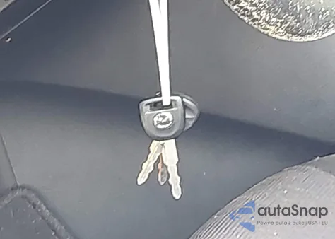 2010 Mazda Mazda3 I Sport z USA, uszkodzony, nr VIN JM1BL1SF4A1154746